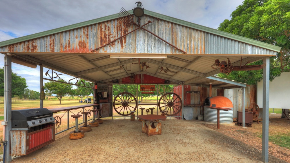 Big4 Aussie Outback Oasis Holiday Park