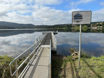 Lake Wallace Camping