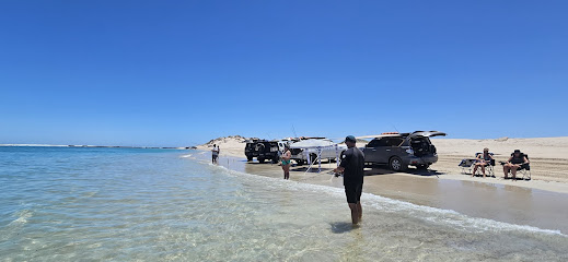 Lucky Bay Camp